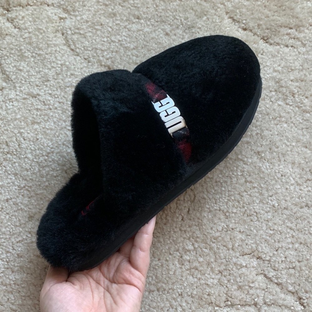 🆕 UGG Black Dalla Plaid Slippers, Size 7